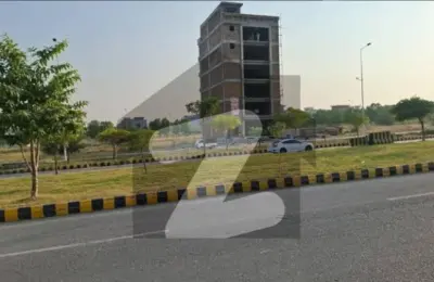 100 SQ. YARDS AAR PAAR COMMERCIAL PLOT FOR SALE DHA PHASE VIII, PENINSULA COMMERCIAL TIPU LANE 2A | LC-13 | JA-13