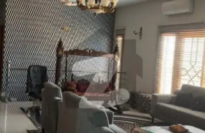 PROPER TWO-UNIT BUNGALOW FOR SALE DHA PHASE 8, KARACHI