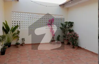 500 SQ. YARDS EAST OPEN BUNGALOW FOR SALE ZULFIQAR STREET, DHA PHASE VIII ZONE A, KARACHI | LC-01 | GA-06