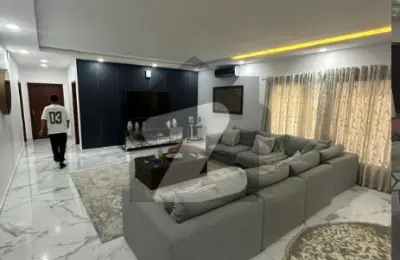 600 Yards Bungalow for Sale in DHA Phase 5 Karachi