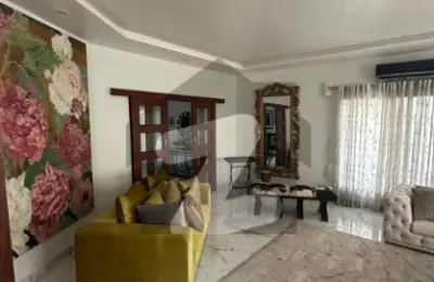 600 Yards Bungalow for Sale in DHA Phase 5 Karachi