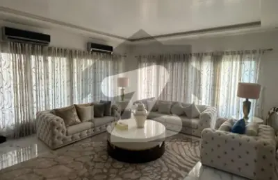 600 Yards Bungalow for Sale in DHA Phase 5 Karachi